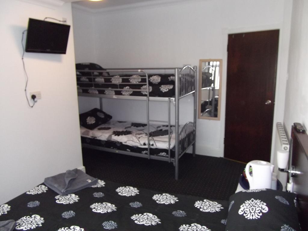 Family Room (4 Adults)
